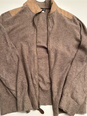 Cashmere Vineyard Vines Brown Full-Zip Sweater with Tan Shoulder Panels